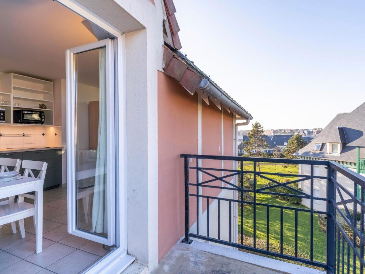 Apartment Les Marines 1 Et 2-7 By Interhome Cabourg Bagian luar foto